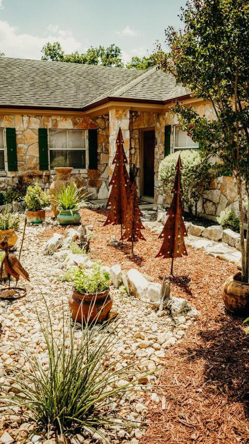 Casa Del Rio Bed And Breakfast Bastrop Exterior photo