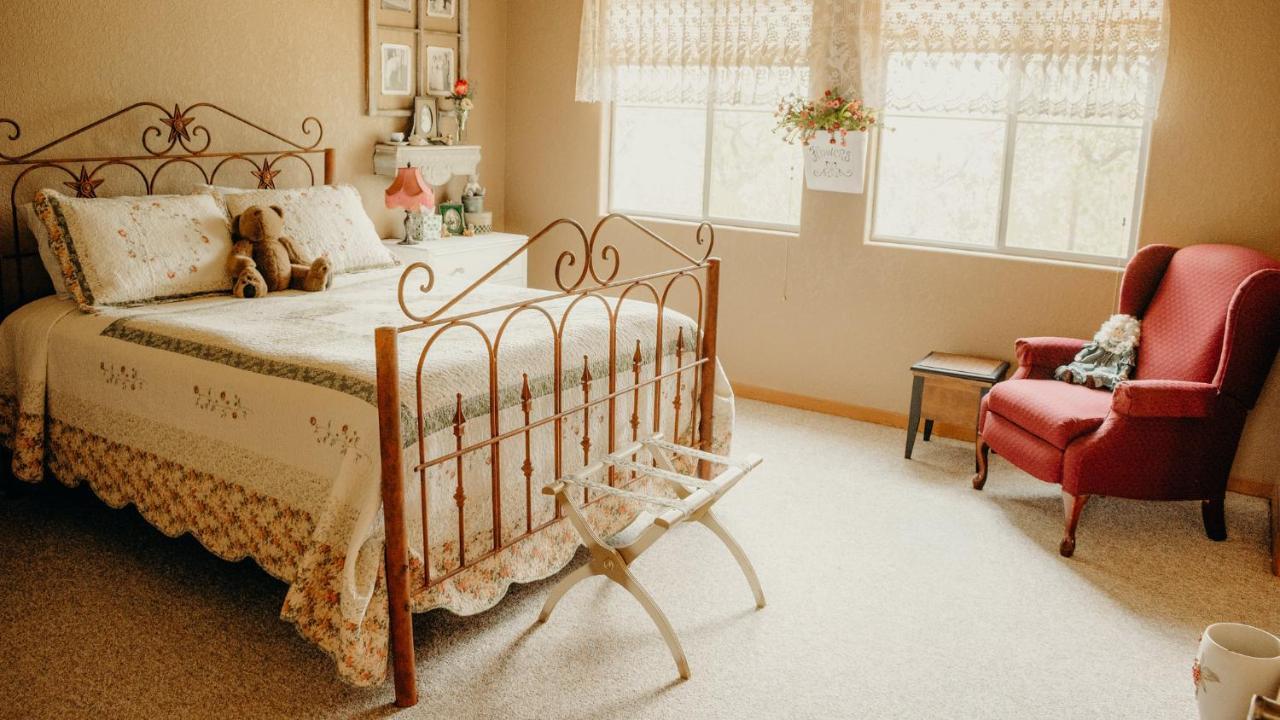 Casa Del Rio Bed And Breakfast Bastrop Exterior photo