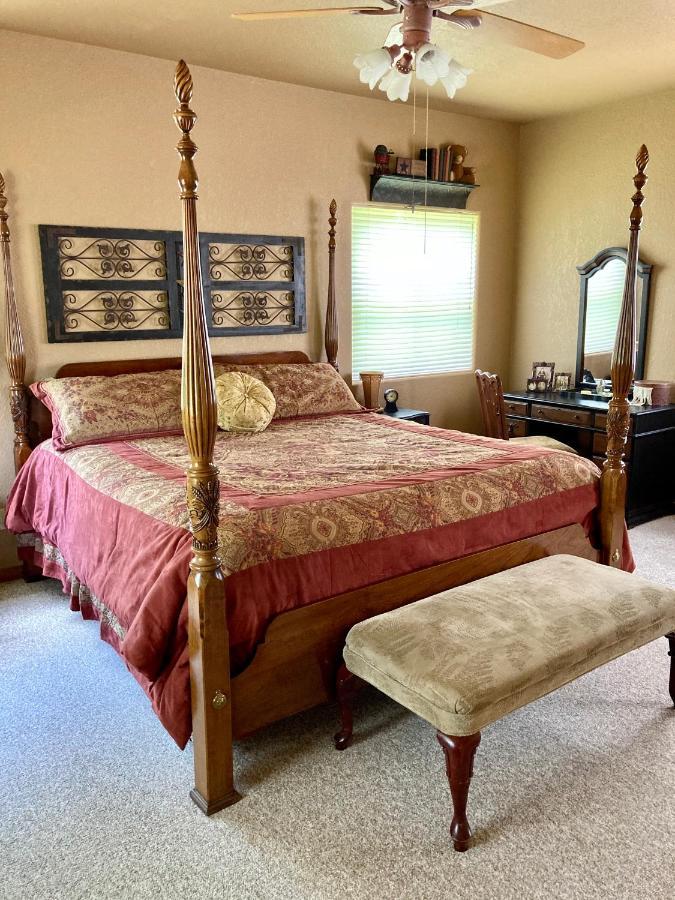 Casa Del Rio Bed And Breakfast Bastrop Exterior photo